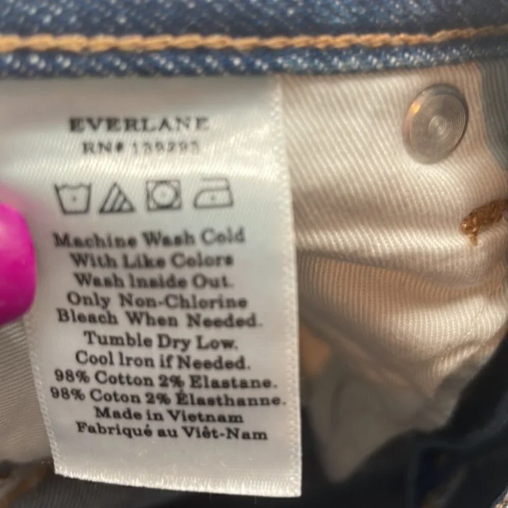 EVERLANE medium wash slim fit jeans 98% cotton sz 26 regular